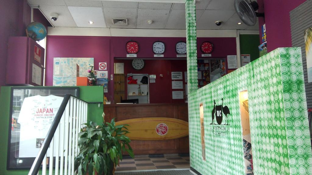 The Melbourne Connection Travellers Hostel Экстерьер фото