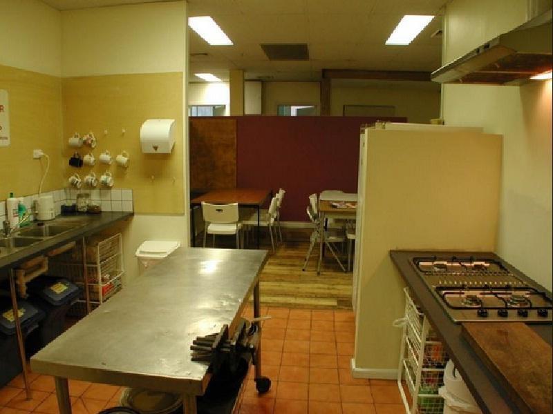 The Melbourne Connection Travellers Hostel Экстерьер фото